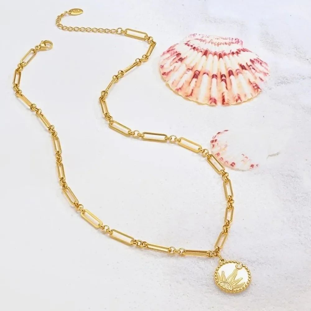 🔸️⏭️NIB Gold Plated Sunflower Pendant Paper Clip Chain Necklace